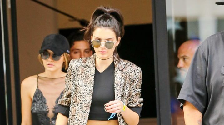 Kendall Jenner Loves Khloe Kardashian’s Cooking, Especially Healthy Snacks